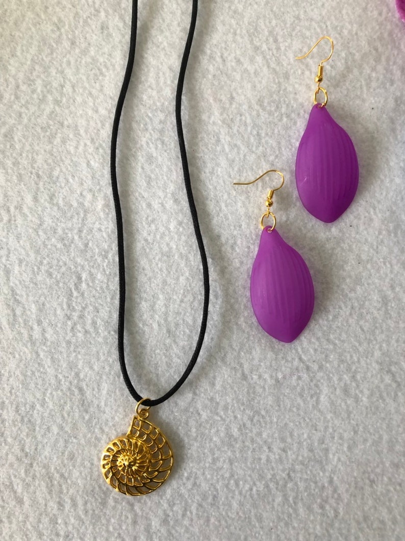 The Little Mermaid Set of Necklace and Earrings Ursula