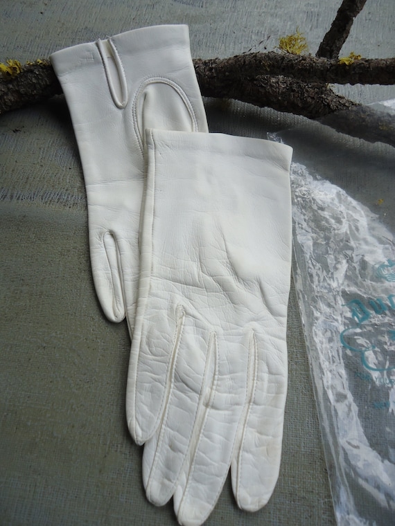 ivory leather gloves