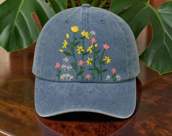 Geborduurde lentehoed met wilde bloemen, handgemaakte denim baseballpet, handgemaakte gewassen katoenen pet met bloemenborduursel, cadeau voor haar