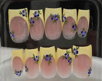 Unghie pressore color giallo chiaro mirtillo francese