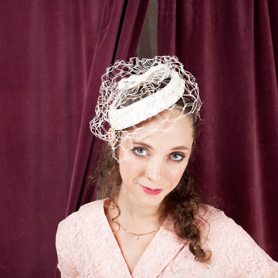 Off-White Vintage Pill Box Hat with Netting, Head