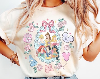 Komfortfärgad Walt Disney World-familjeresa 2026-skjorta, Disney Princess-gruppmatchskjorta, WDW Disneyworld-flickresa, familjesemester