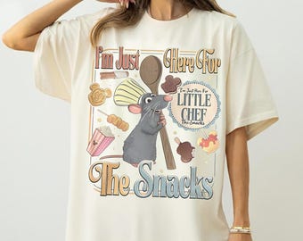 Camiseta de Rémy Little Chef de Ratatouille de Disney Pixar, frase "Cualquiera puede cocinar", bonito regalo para amantes de la comida francesa, camiseta femenina para fans de Disney, camiseta familiar de Disney