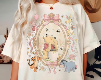 Camiseta Comfort Colors® Coquette Bow de Winnie the Pooh y sus amigos, camisetas retro de acuarela de Pooh, Piglet y Eeyore, camiseta para viaje de chicas a Disney World