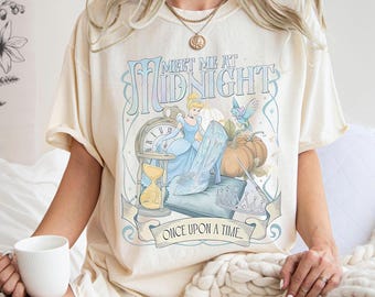 Vintage Treffen mich um Mitternacht Cinderella Comfort Farben Shirt, Disney Girl Trip 2026 Tee, Magic Kingdom Shirt