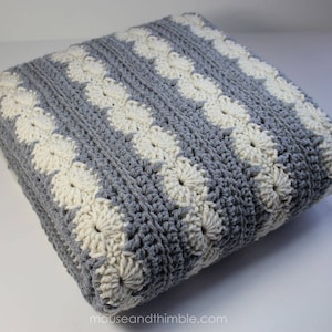 Afghan Blanket Easy Crochet PATTERN, 2 Color Circle Stripe Style, Baby Crib to Extra Large, Oyster Bay Design, 5 Sizes, Printable PDF-3652