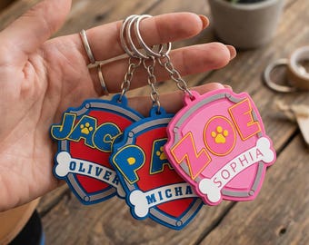 Rettungswelpe benutzerdefinierte Name Schlüsselbund, personalisierte Kinder Rucksack Tag, süße Hunde Team Schlüsselring, Geschenk für Jungen Mädchen, Pfote Schlüsselbund, Kinder Zubehör