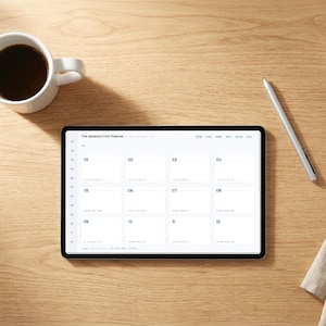 Puede incluir: Una tableta que muestra un calendario mensual digital titulado The Android-First Planner, con un diseño de cuadrícula con días numerados del 01 al 12. La pantalla muestra una interfaz limpia con menús de navegación arriba y una barra lateral.