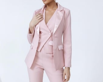 Rosa Blazer und Hosen Set • Damen Zweiteiler mit Satin Revers