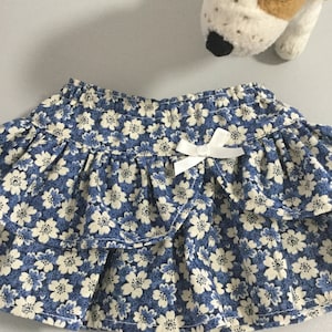 Ruffle skirt with elastic waist and curved ruffle feature, Fits popular 18&quot; Dolls , Valspierssews Doll Clothes Pattern