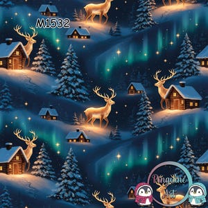 Könnte beinhalten: Ein nahtloses Muster mit einer Winterlandschaft aus goldenen Hirschen, schneebedeckten Blockhütten und Tannenbäumen unter einem dunkelblauen Nachthimmel mit leuchtenden Polarlichtern und Sternen. Der Text M1532 steht oben links.