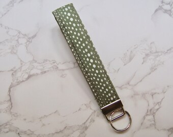 green with white dots key fob, keychain, key fob, wristlet strap, gift for her, wristlet for keys, key chain wristlet , key fob ,small gift.