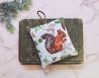 Hanging Balsam Fir Pine sachets - sachet for your drawers or bathroom - Maine Pine - small gift - air freshener for car - woods