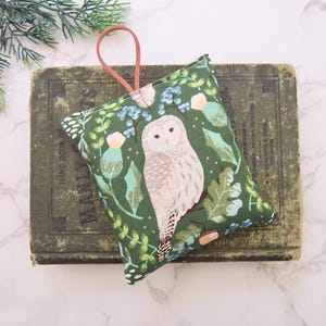 Hanging Balsam Fir Pine sachets - owl-sachet for your drawers or bathroom - Maine Pine - small gift - air freshener for car - woods