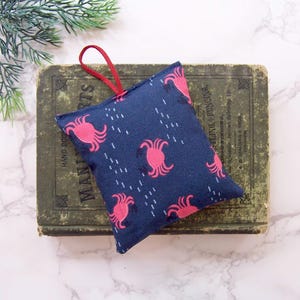 Hanging Balsam Fir Pine sachets - sachet for your drawers or bathroom - Maine Pine - small gift - air freshener for car - woods