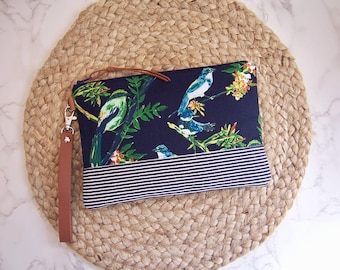 Blue bird  Wristlet Clutch: Everyday Phone Wallet with Detachable Strap