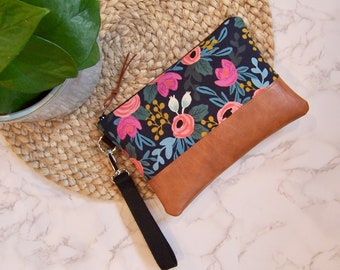 Rifle paper co linen wristlet - everyday bag -detachable strap so use it as a clutch or a wristlet-clutch- phone wallet-large wristlet