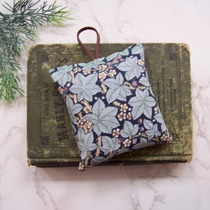 Hanging Balsam Fir Pine sachets - sachet for your drawers or bathroom - Maine Pine - small gift - air freshener for car - woods