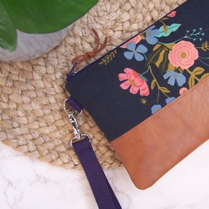 Rifle paper co linen wristlet everyday bag detachable strap so use it as a clutch or a wristlet-clutch phone wallet-large wristlet image 2