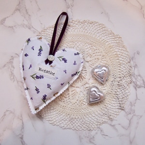 Hanging Heart Lavender sachet -Breathe -lavender and bees - Country house decor- room freshener-  Sachet pillow - car fresh - heart