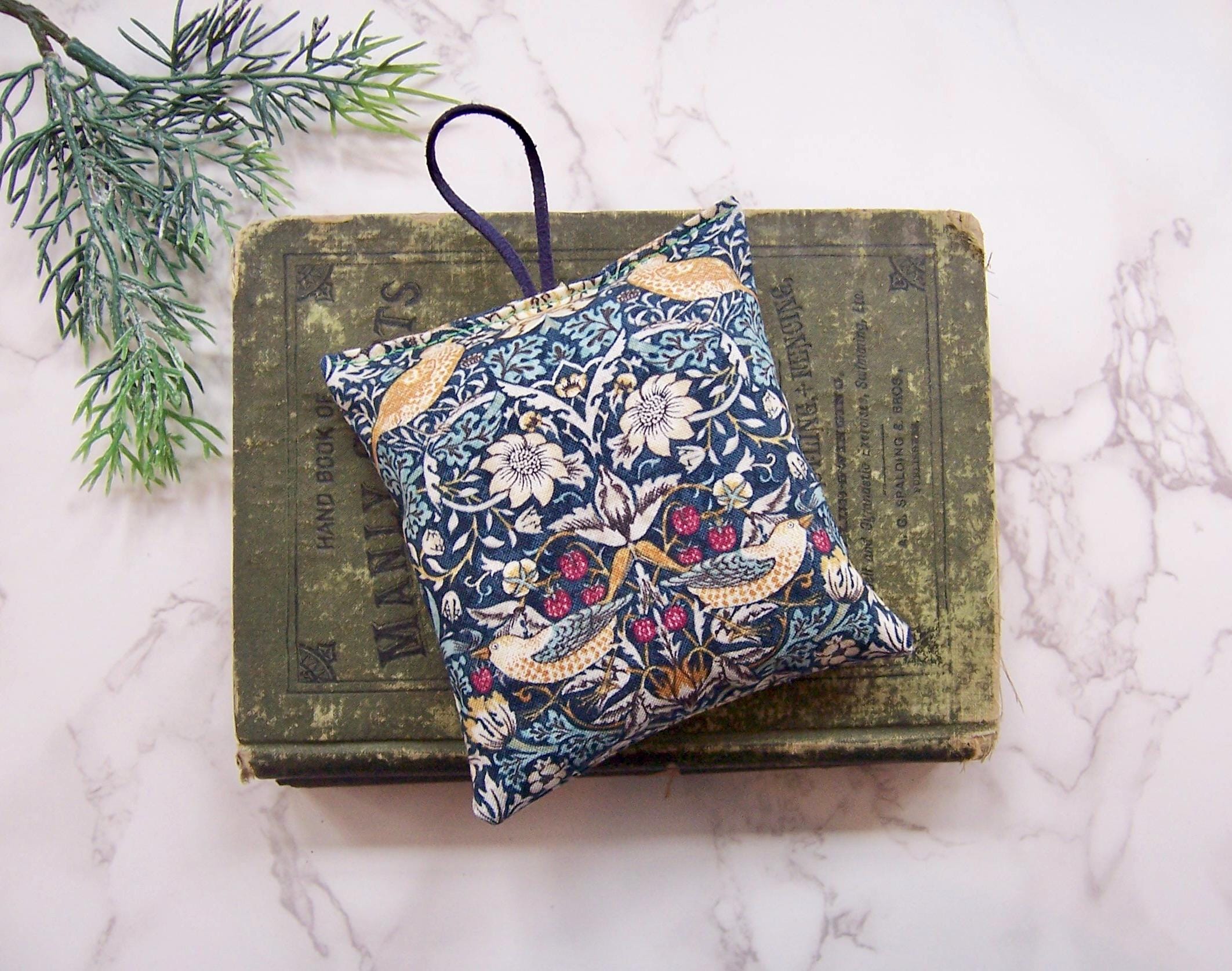 Hanging Balsam Fir Pine sachets - sachet for your drawers or bathroom - Maine Pine - small gift - air freshener for car - woods