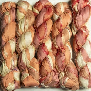 Sari Seidenband (100g/50yards) - Lachs/Cremetöne #939