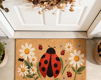 てんとう虫のドアマット、デイジーの花柄ウェルカムマット、かわいいガーデンココナッツ繊維のドアマット、コテージコア風玄関マット、春の玄関ドア装飾、新築祝いのギフト