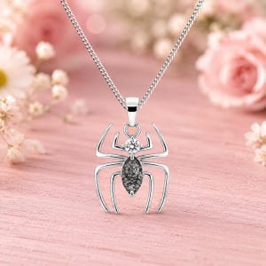 ブラックルチルスパイダーペンダントネックレス、スターリングシルバー製ブラックルチルジェムストーンペンダント、女性へのゴシックスパイダージュエリーギフト