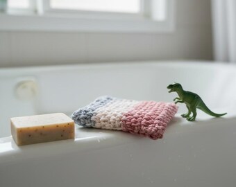 Wash pocket for lathering and scrubbing