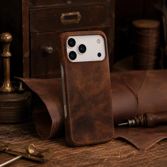 3 Top-Rated Personalized Leather Phone Cases & Accessories for iPhone 17 Pro Max