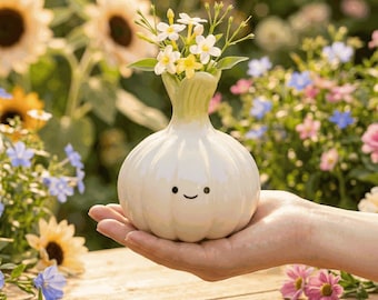 Garlic Shaped Ceramic Vase, Cute Kawaii Vegetable Vase, Whimsical Kitchen Decor, Small Flower Vase, Unique Gift for Her