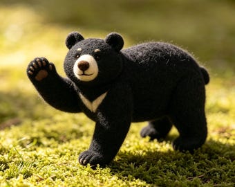 Needle Felted Black Bear, Handmade Bear Figurine, Wool Animal Sculpture, Woodland Decor, Bear Lover Gift, Forest Animal Art