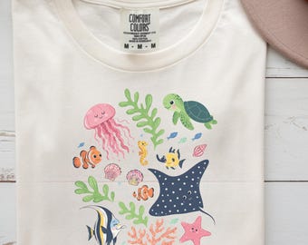 Cute Sea Animal T-Shirt, Ocean Life Graphic Tee, Aesthetic Stingray Jellyfish Shirt, Marine Biologist Gift