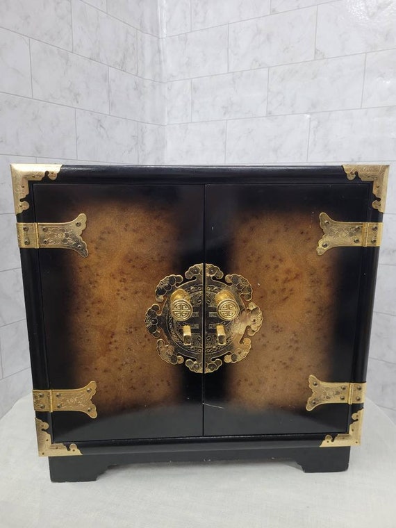 Vintage oriental black and gold jewelry box - image 1