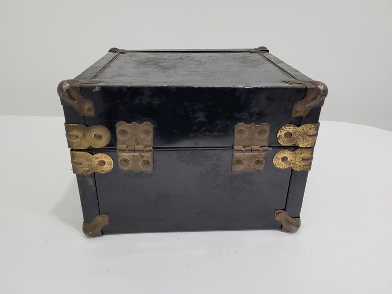 Caja de almacenamiento cuadrada de metal negro con forma de camión y maleta estilo art déco vintage imagen 6
