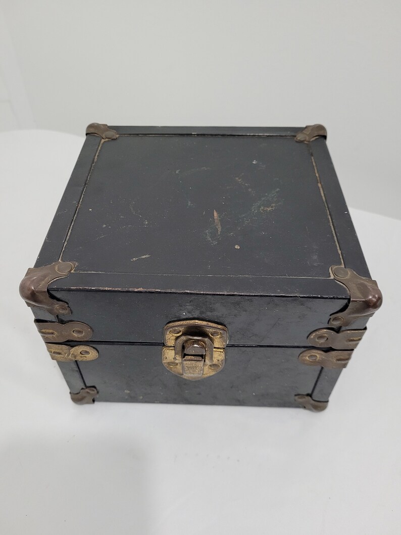 Caja de almacenamiento cuadrada de metal negro con forma de camión y maleta estilo art déco vintage imagen 2