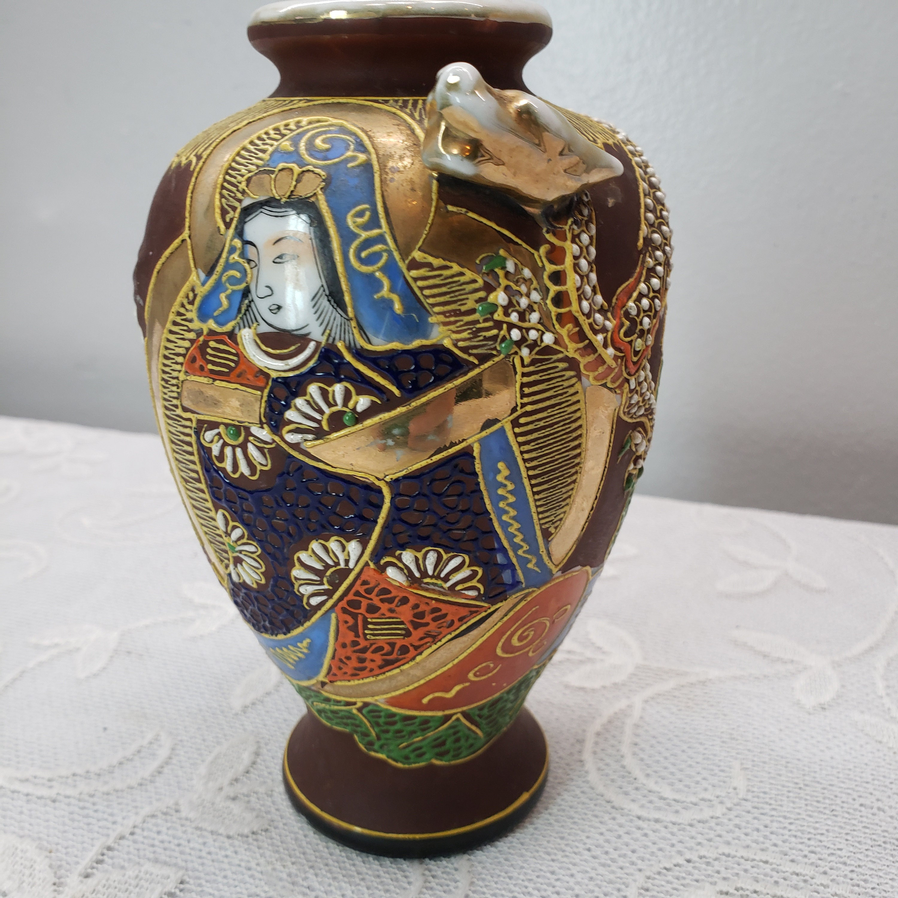 Lot 16: Pr. Japanese Porcelain Arita Vases