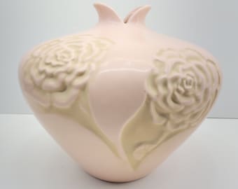 Vintage Haeger Baby Pink Raised Floral Design Vase Art Pottery Post Modern Home Decor