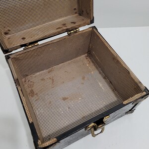 Caja de almacenamiento cuadrada de metal negro con forma de camión y maleta estilo art déco vintage imagen 4