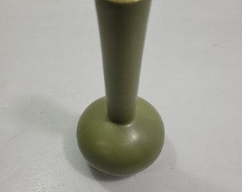 Vintage Green Mid Century Modern Royal Haeger Art Pottery Bud Flower Vase