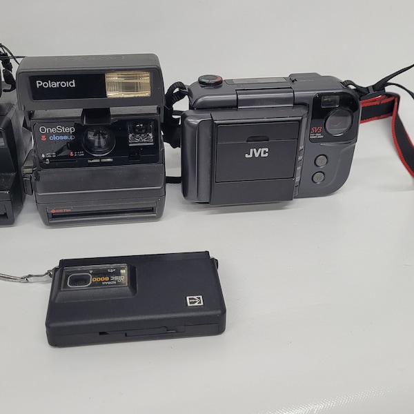 Lot of Vintage Cameras instamatic polaroid Land JVC Olympus Kodak disc