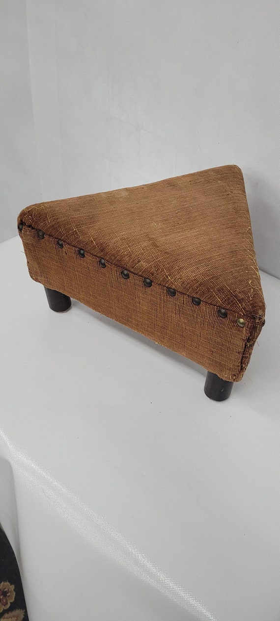 Primitive Vintage Triangle Foot Stool With Wood Legs Original