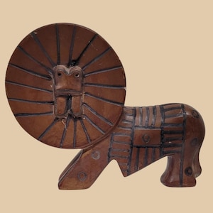 Vintage Brutalist Lion Sculpture: Mid-Century Modern Tribal Folk Art Figurine for Home Decor