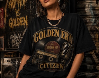 Ciudadano de la Edad de Oro PNG / Hip Hop de la Vieja Escuela PNG / Diseño de micrófono de casete de vinilo vintage / Camiseta de rap de los 90 PNG / Ropa urbana retro Sub
