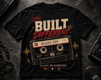 PNG de Built Different, diseño de camiseta de casete retro, PNG de música vintage, diseño de camiseta gráfica de streetwear, PNG de sublimación de música Y2K
