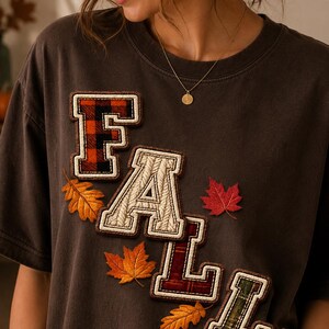 Motifs patchwork automne PNG, Lettres d'automne, Fausse broderie automne PNG, Motifs à carreaux automne PNG, Modèles de t-shirts par sublimation automne