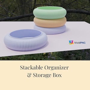 Puede incluir: Cajas organizadoras y de almacenamiento apilables en colores pastel. La imagen muestra tres contenedores redondos y acanalados apilados en verde, melocotón y lavanda, con un cuarto contenedor de lavanda en primer plano. El texto "Stackable Organizer & Storage Box" está presente.