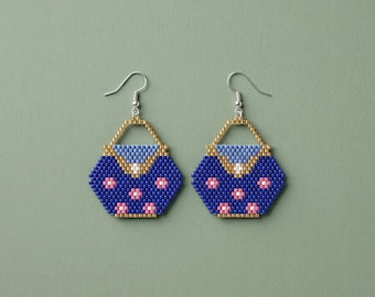 Patrón de pendientes de cuentas con forma de bolso floral / Tutorial de cuentas de semilla con puntada de ladrillo / Miyuki Delica 11/0 / PDF de joyería DIY para colgantes de bolso
