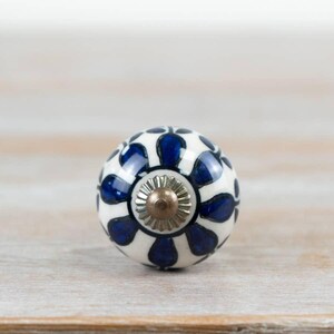 Patterned Door Knobs, 7cm -One Pair image 6