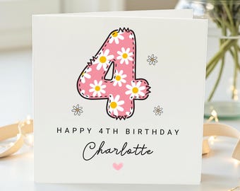 パーソナライズされた4歳の誕生日カード ピンクのデイジー柄 カスタムネームカード かわいい花柄の数字4の誕生日カード 娘、孫娘、姪